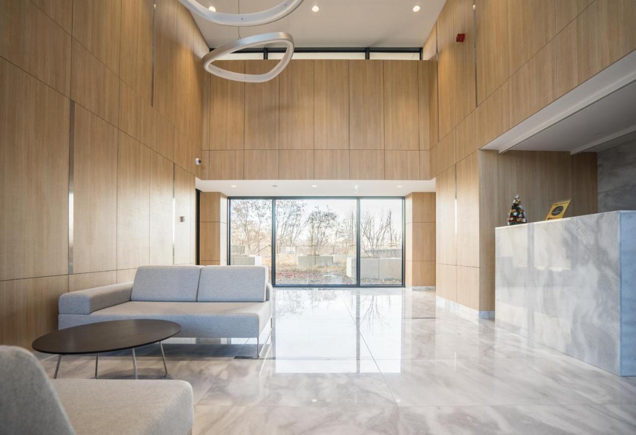 Bizapartments - Modern Flats With Parking Varsovie Extérieur photo