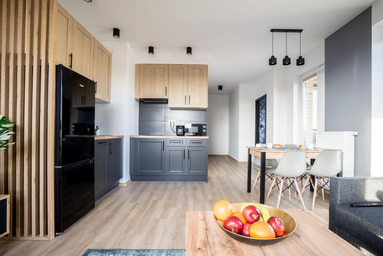 Bizapartments - Modern Flats With Parking Varsovie Extérieur photo