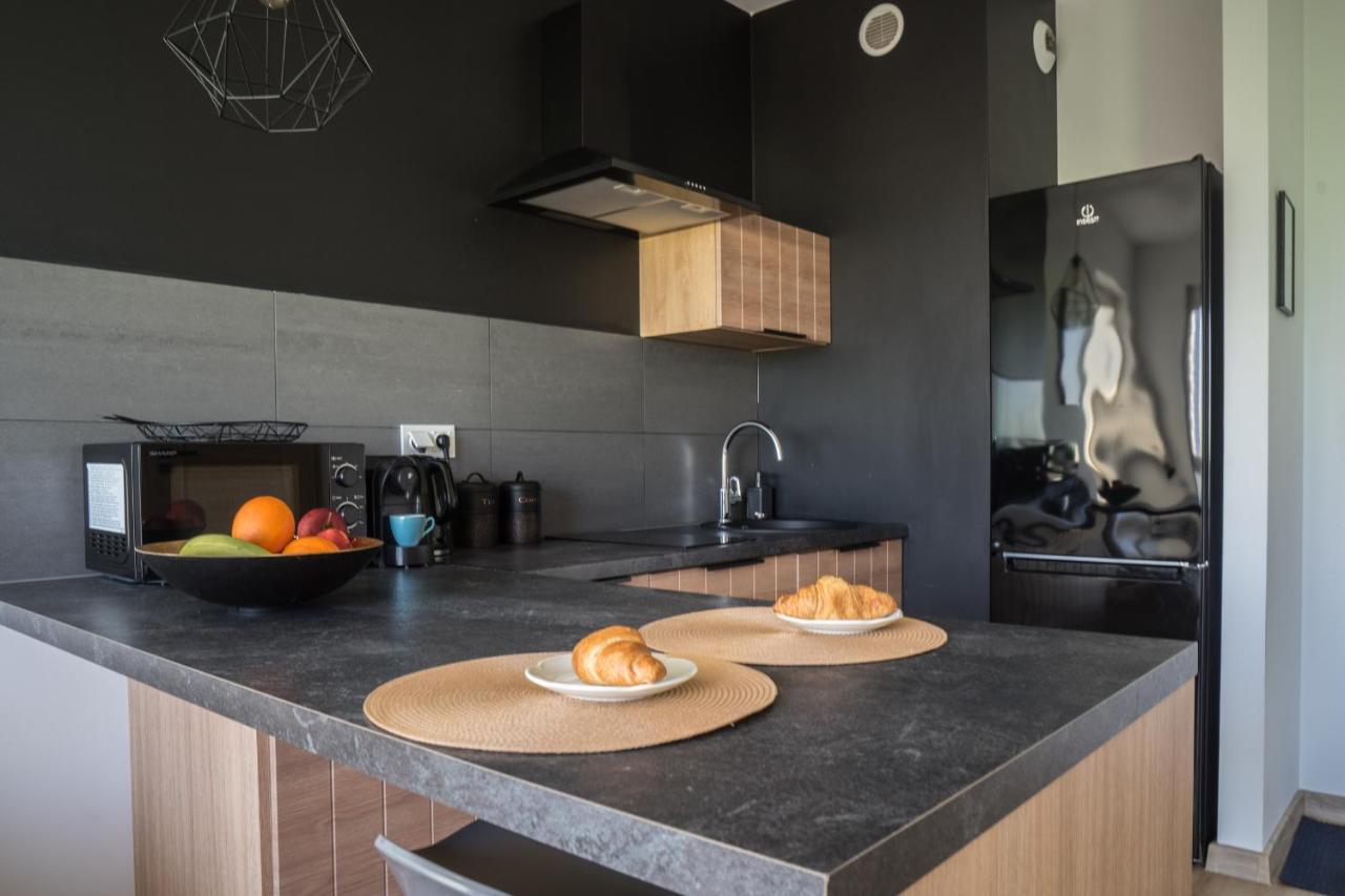 Bizapartments - Modern Flats With Parking Varsovie Extérieur photo