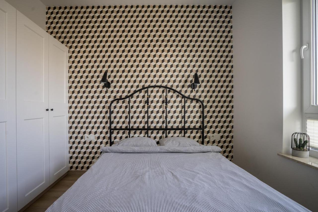 Bizapartments - Modern Flats With Parking Varsovie Extérieur photo