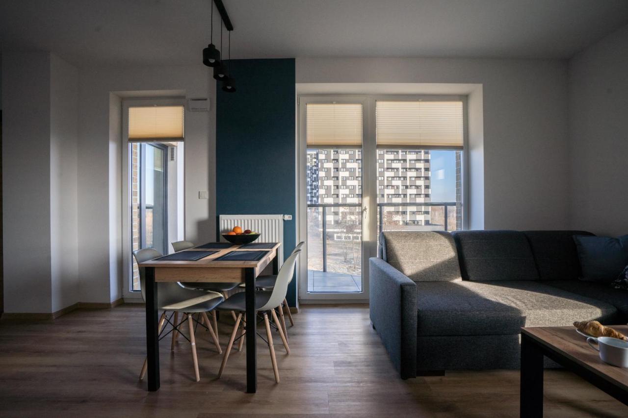 Bizapartments - Modern Flats With Parking Varsovie Extérieur photo
