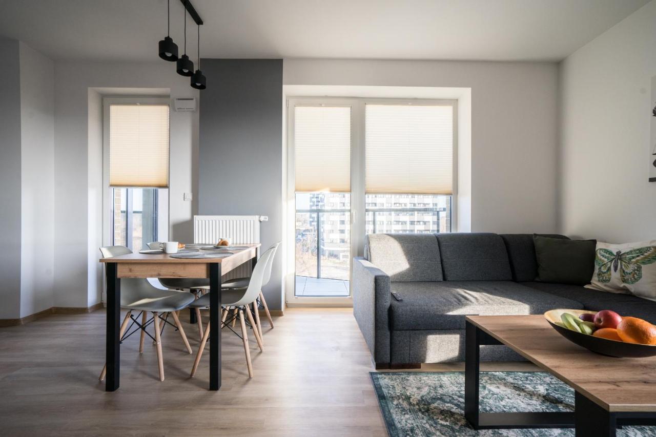 Bizapartments - Modern Flats With Parking Varsovie Extérieur photo