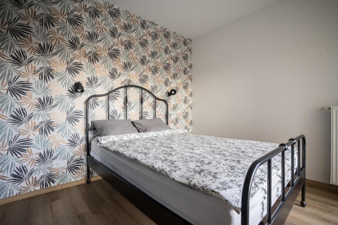 Bizapartments - Modern Flats With Parking Varsovie Extérieur photo