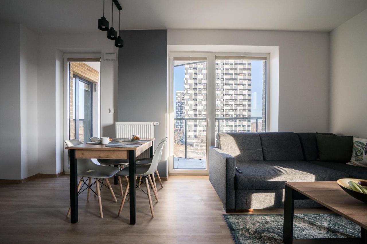 Bizapartments - Modern Flats With Parking Varsovie Extérieur photo