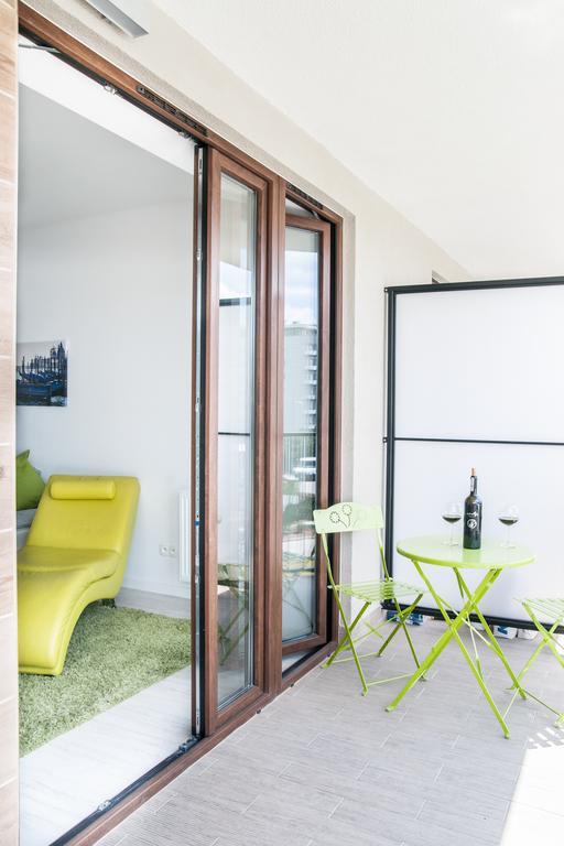 Bizapartments - Modern Flats With Parking Varsovie Chambre photo
