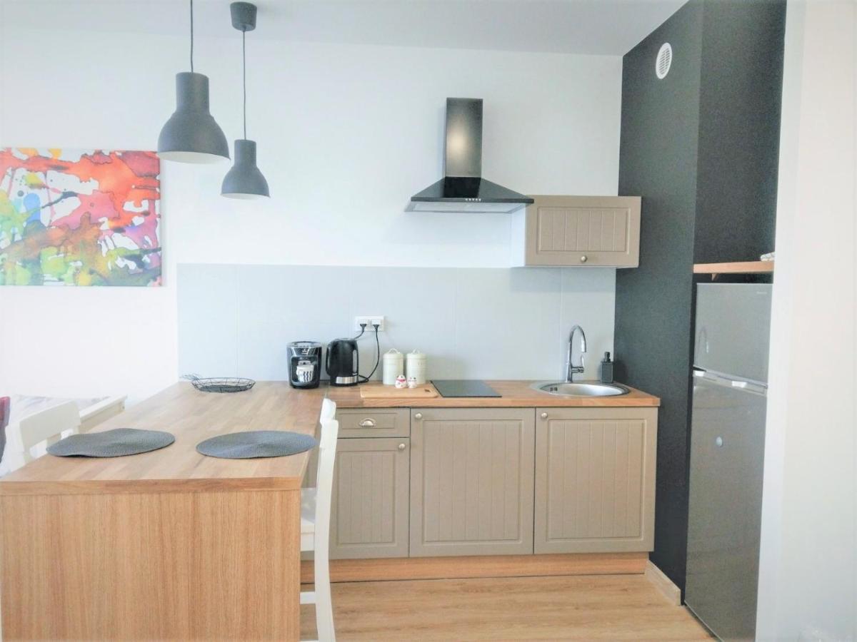 Bizapartments - Modern Flats With Parking Varsovie Extérieur photo
